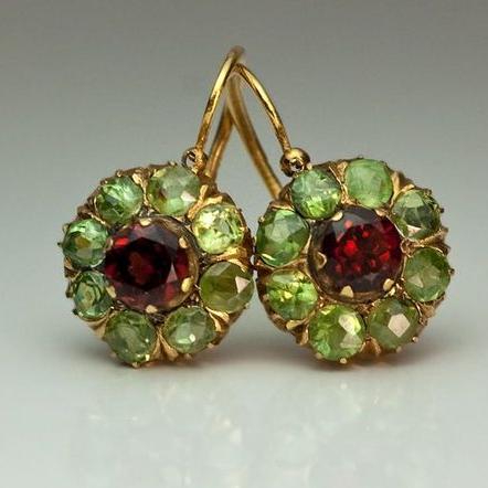 Vintage Round Earrings in Green and Red Crystal